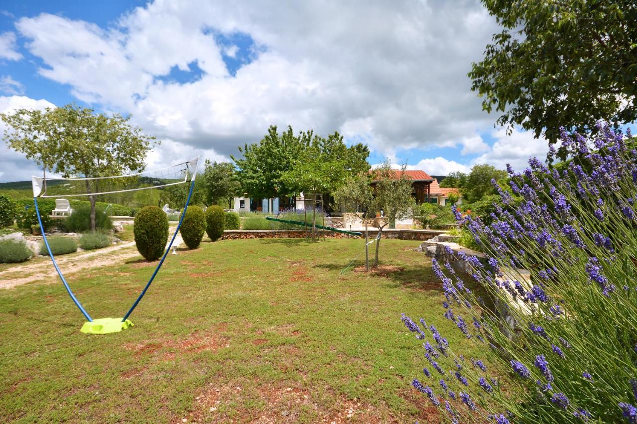 Holiday Home, Villa Bozic Cvrljevo Buitenkant foto