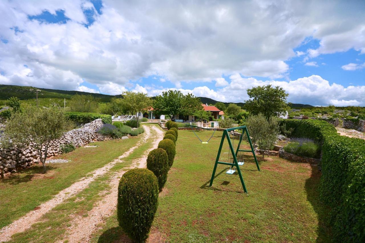 Holiday Home, Villa Bozic Cvrljevo Buitenkant foto