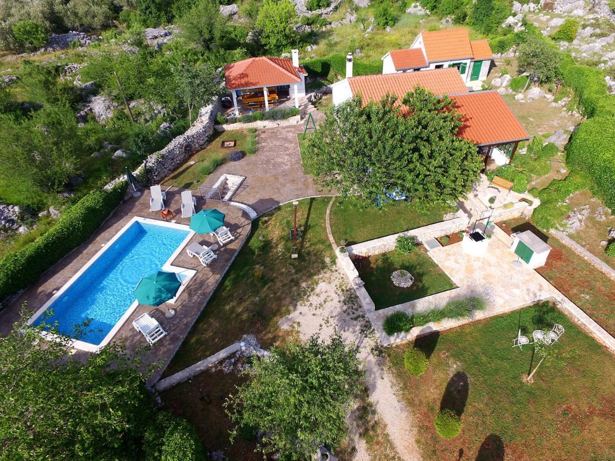 Holiday Home, Villa Bozic Cvrljevo Buitenkant foto